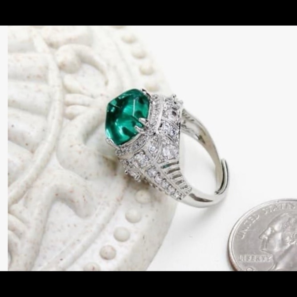 Unique Pyramid Shaped Emerald Statement Adjustabl… - image 2